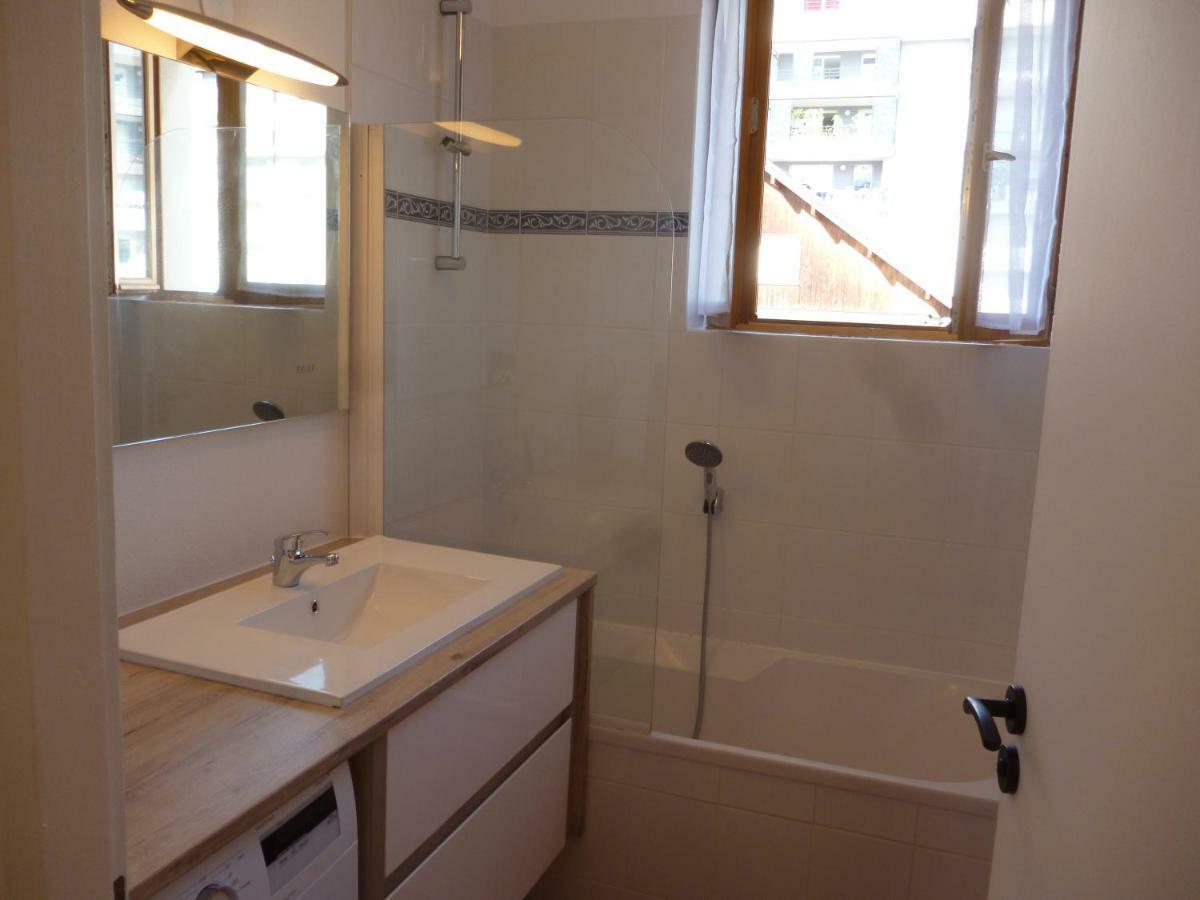 4 Clarence App Avec Parking Hyper Centre Thonon Apartment Exterior photo